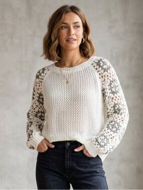 Cream Crochet Sleeve Open-Knit Sweater
New
Large